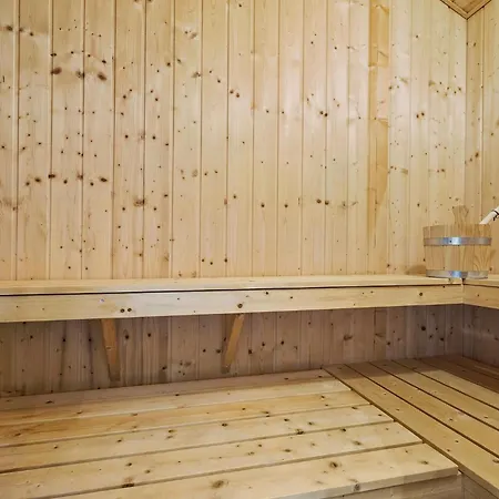 펜션 Amazing In With Sauna Tarm
