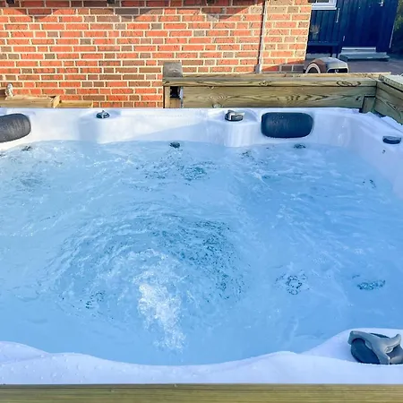 Vakantiehuis Amazing In With Sauna